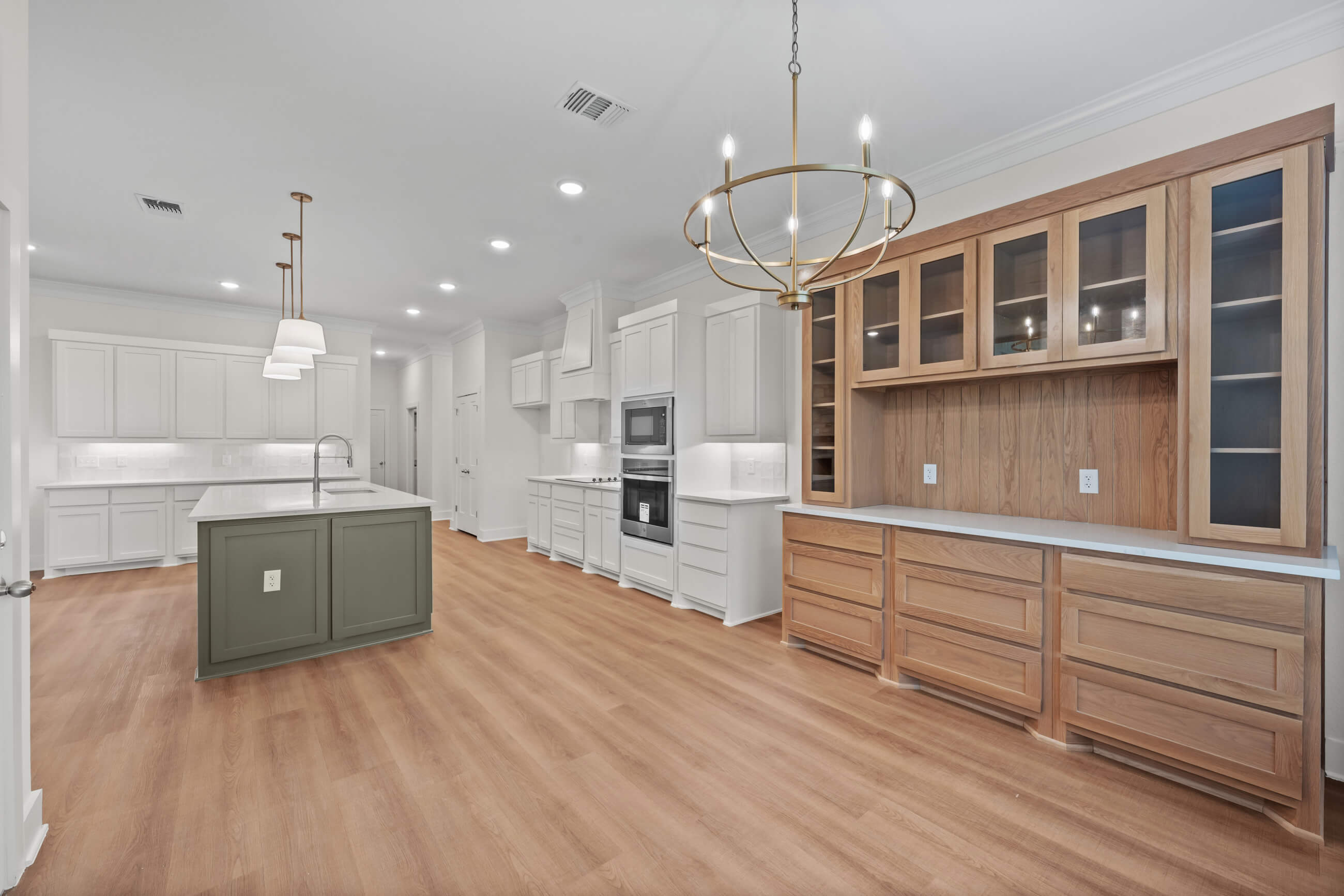 The Abbott Floor Plan Built-In
